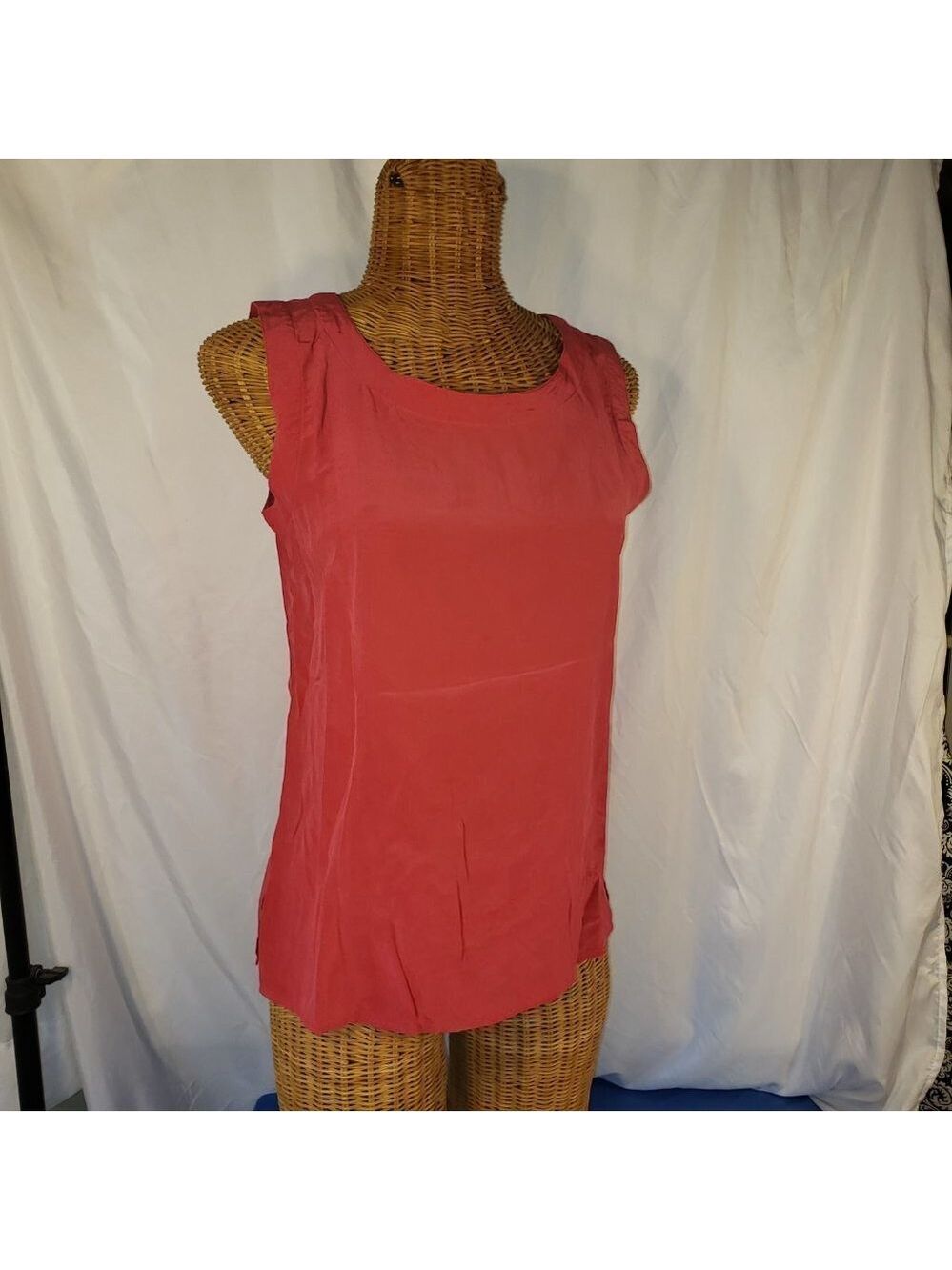 Ladies JUSTINE TODD Silk Shell in Coral - P